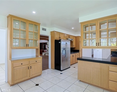 1200 W Rowan - Photo Thumbnail 13