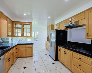 1200 W Rowan - Photo Thumbnail 10