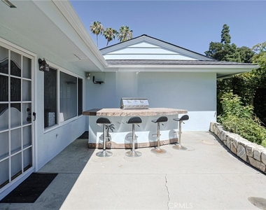 1200 W Rowan - Photo Thumbnail 16
