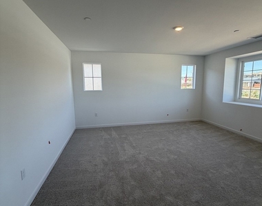 9567 E Silverstein Dr - Photo Thumbnail 15