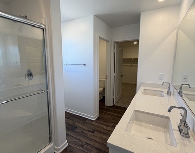 9567 E Silverstein Dr - Photo Thumbnail 18