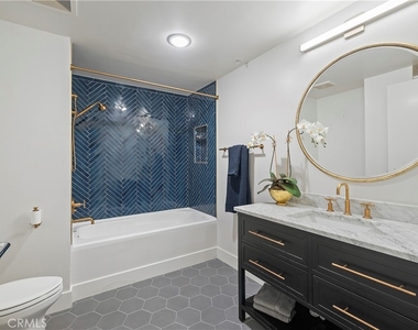 3141 Michelson - Photo Thumbnail 26
