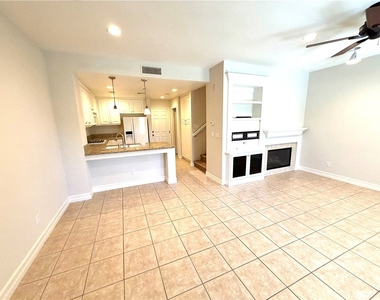 108 Calle Campanero - Photo Thumbnail 3