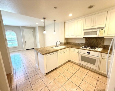 108 Calle Campanero - Photo Thumbnail 5