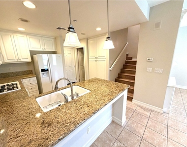 108 Calle Campanero - Photo Thumbnail 4