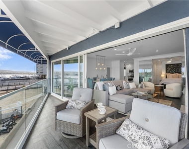 215 E Edgewater - Photo Thumbnail 2