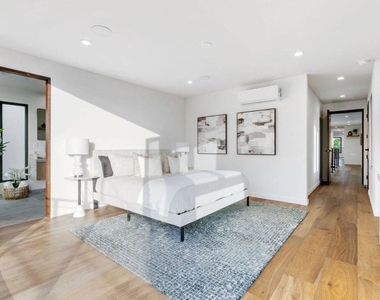 5610 Bellevue Avenue - Photo Thumbnail 23
