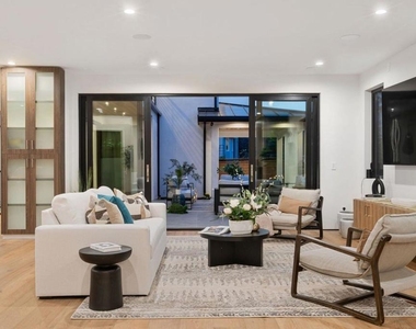 5610 Bellevue Avenue - Photo Thumbnail 14