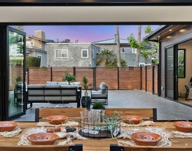 5610 Bellevue Avenue - Photo Thumbnail 35