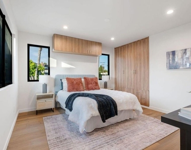 5610 Bellevue Avenue - Photo Thumbnail 24