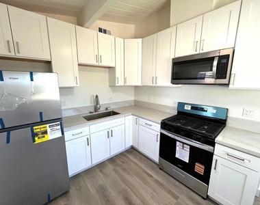 803 N Citrus Avenue - Photo Thumbnail 2