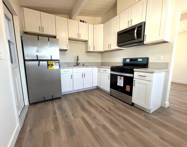 803 N Citrus Avenue - Photo Thumbnail 12