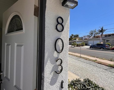 803 N Citrus Avenue - Photo Thumbnail 23
