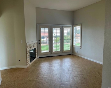 4451 Coastline Drive - Photo Thumbnail 14