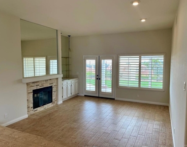 4451 Coastline Drive - Photo Thumbnail 4