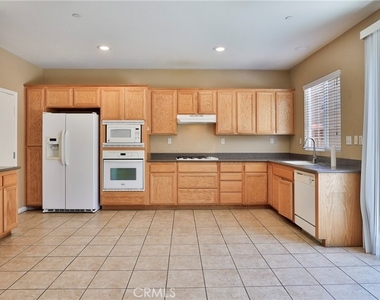 1765 Yvonne Court - Photo Thumbnail 12