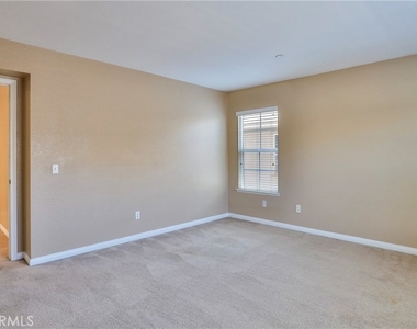 1765 Yvonne Court - Photo Thumbnail 23
