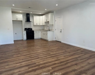 1548 W 7th St - Photo Thumbnail 1