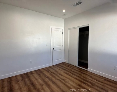 1548 W 7th St - Photo Thumbnail 9