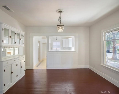 3894 Pine Street - Photo Thumbnail 10