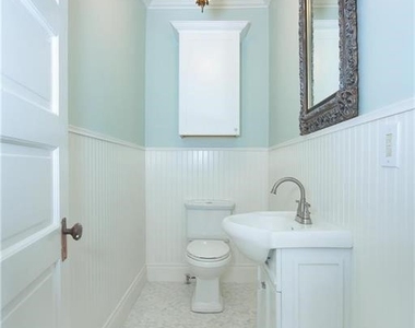 3894 Pine Street - Photo Thumbnail 4