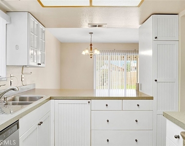 26342 Snowden Avenue - Photo Thumbnail 10
