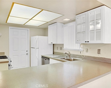 26342 Snowden Avenue - Photo Thumbnail 7