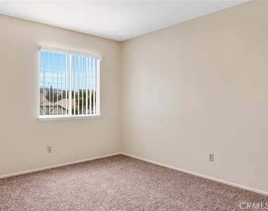 26342 Snowden Avenue - Photo Thumbnail 22