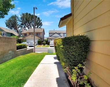26342 Snowden Avenue - Photo Thumbnail 26