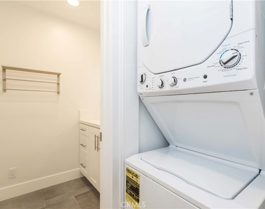 941 W Carson - Photo Thumbnail 15