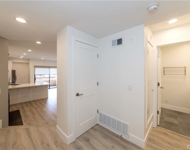941 W Carson - Photo Thumbnail 2