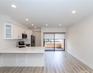 941 W Carson - Photo Thumbnail 9