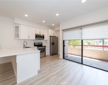 941 W Carson - Photo Thumbnail 5