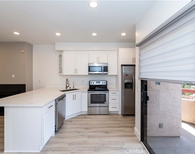 941 W Carson - Photo Thumbnail 6