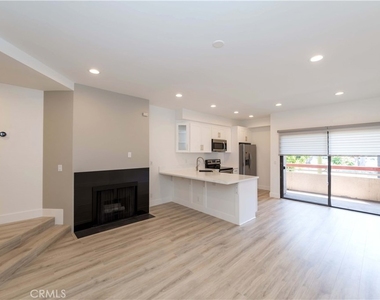 941 W Carson - Photo Thumbnail 3