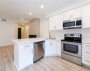 941 W Carson - Photo Thumbnail 7