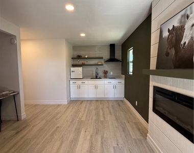 9925 Redwood - Photo Thumbnail 20