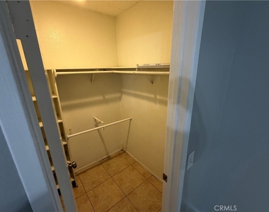 3732 Oak Creek - Photo Thumbnail 14