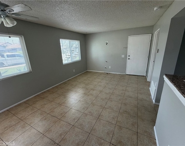 3732 Oak Creek - Photo Thumbnail 4