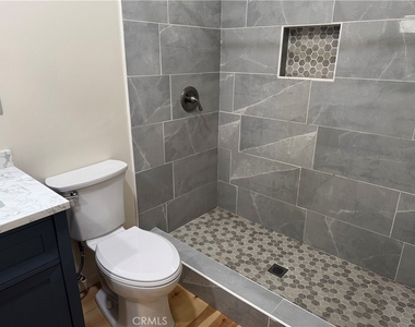 831 W Harvard Place - Photo Thumbnail 16