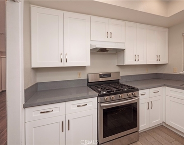 328 W 7th - Photo Thumbnail 11