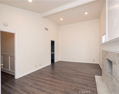 328 W 7th - Photo Thumbnail 15