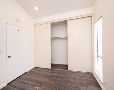 328 W 7th - Photo Thumbnail 20