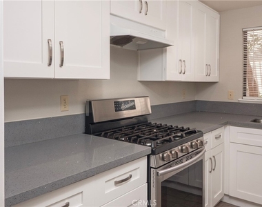 328 W 7th - Photo Thumbnail 10