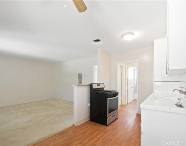 236 E Olive Avenue - Photo Thumbnail 2
