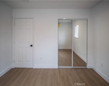 2214 Continental Avenue - Photo Thumbnail 1