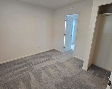 2361 17th St - Photo Thumbnail 6