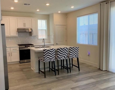 7149 Diamond Ave - Photo Thumbnail 24
