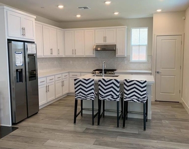 7149 Diamond Ave - Photo Thumbnail 26