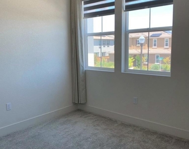 7149 Diamond Ave - Photo Thumbnail 15